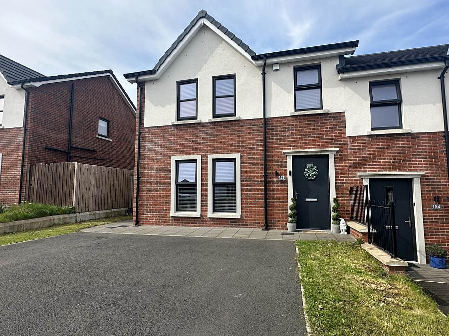 153 Blackthorn Rise