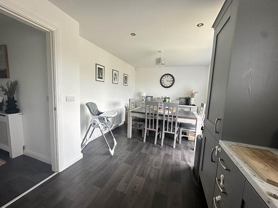153 Blackthorn Rise