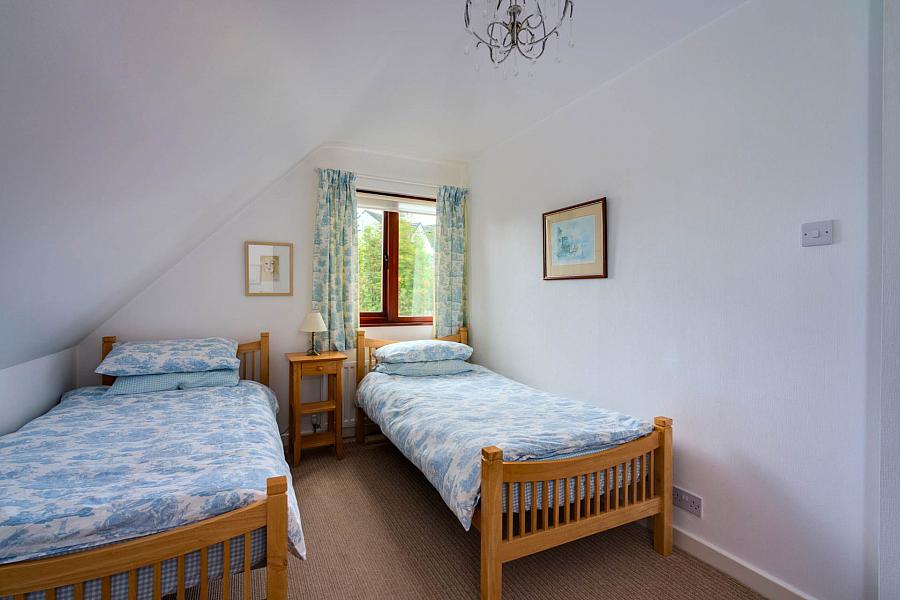 1 Cairnbeg Park