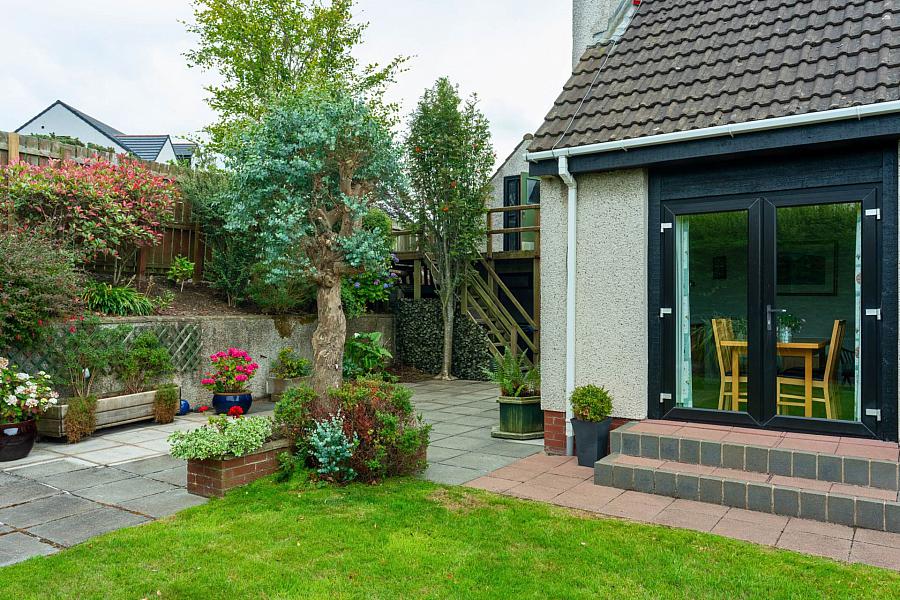 1 Cairnbeg Park