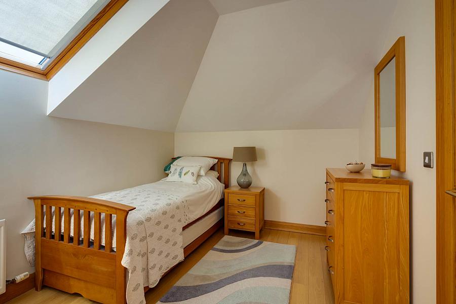 1 Inverbeg Court