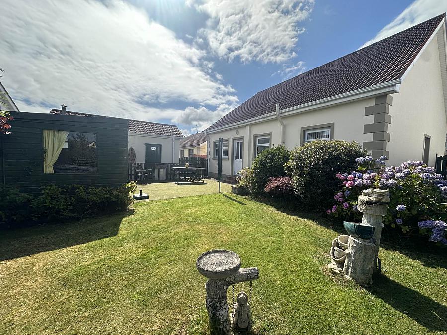 74 Croft Manor