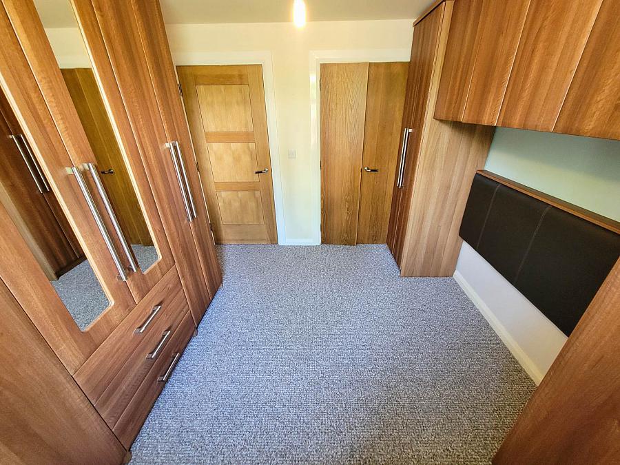 16 Loran Glen