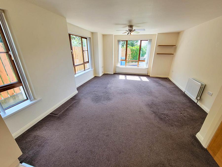16 Loran Glen