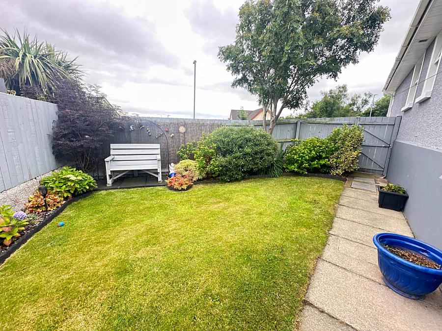 10 Manse Field Park