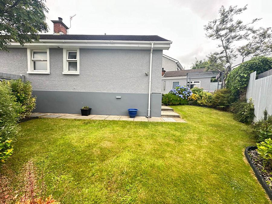 10 Manse Field Park
