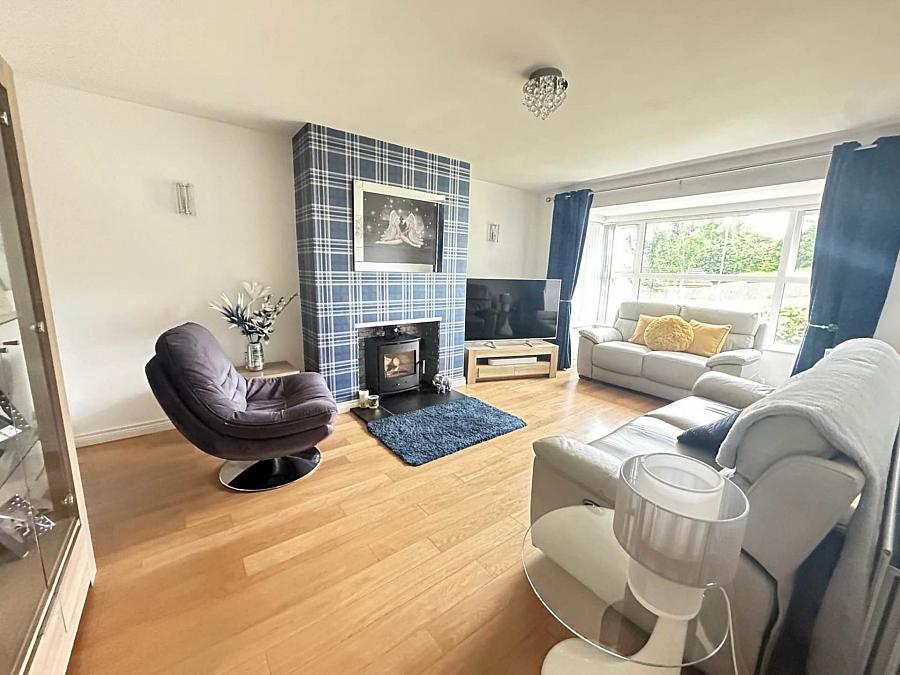 10 Manse Field Park