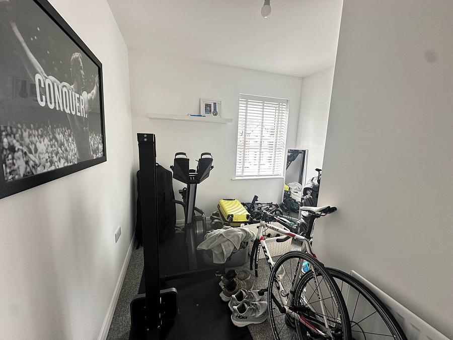 83 Blackthorn Rise