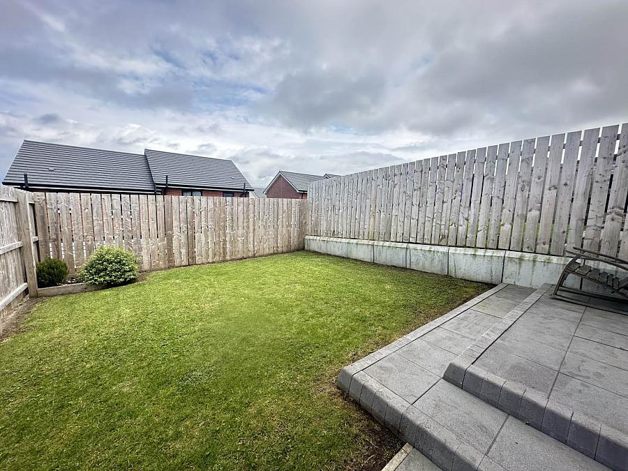 83 Blackthorn Rise