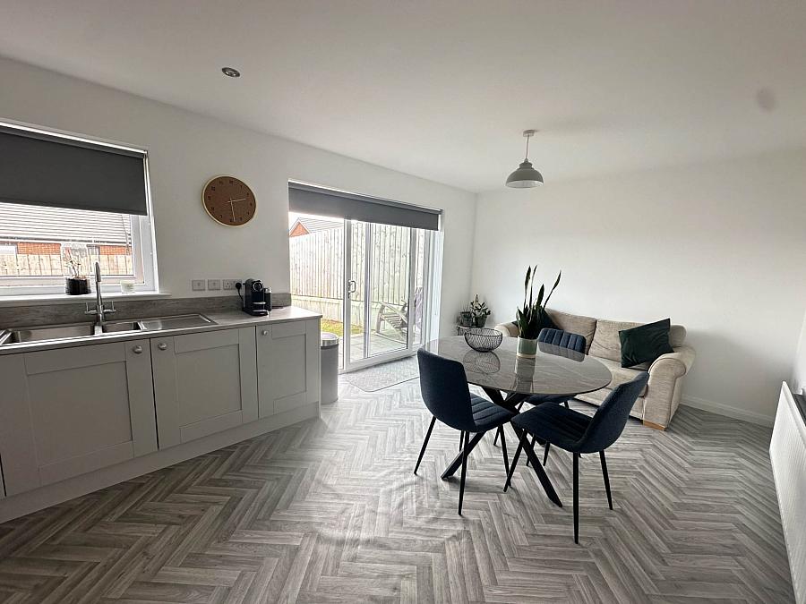 83 Blackthorn Rise