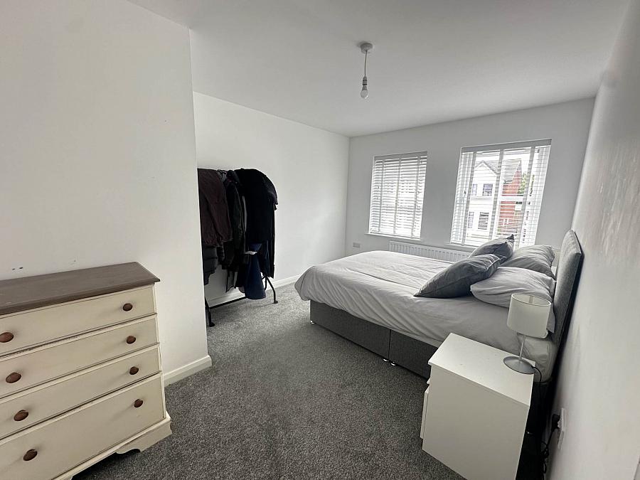 83 Blackthorn Rise