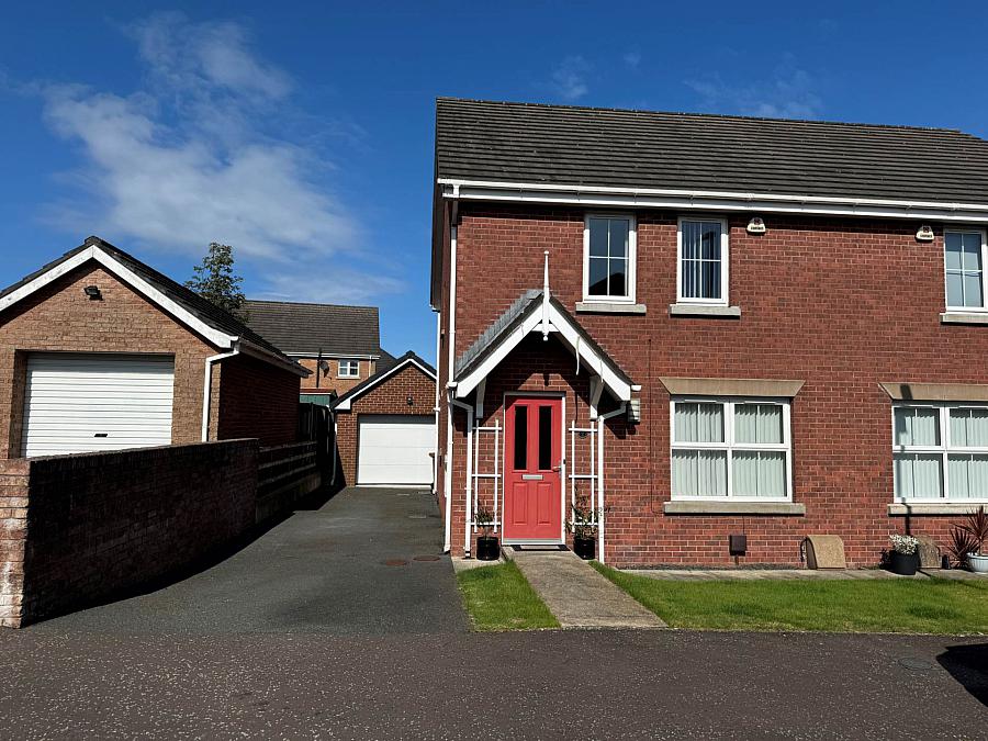 2 Hampton Place, Larne, BT40 2FJ