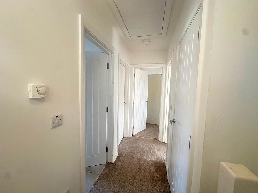 10 Riverside Mews