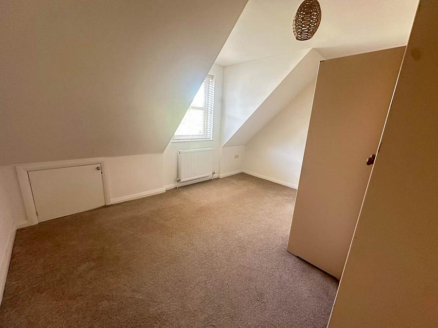 10 Riverside Mews