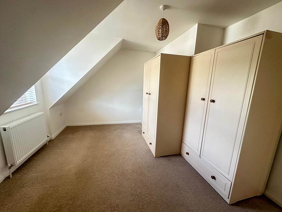 10 Riverside Mews