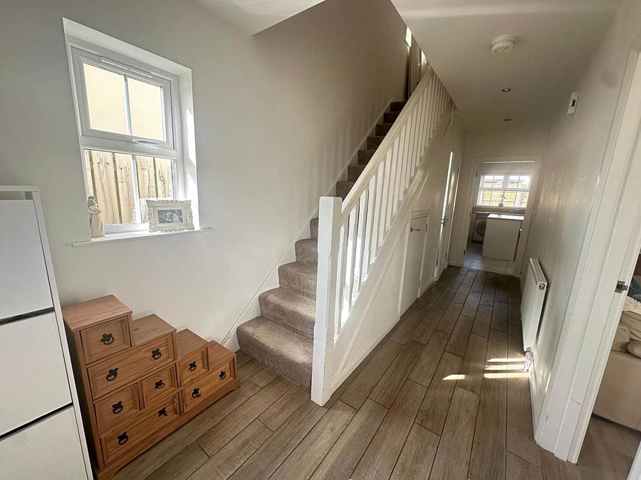 10 Riverside Mews
