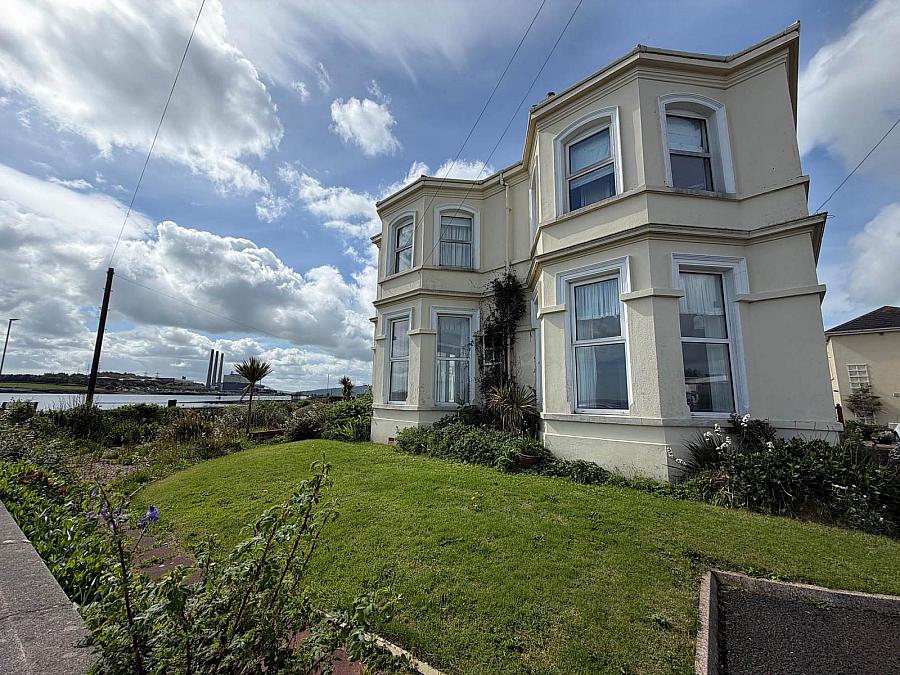 32 Chaine Memorial Road