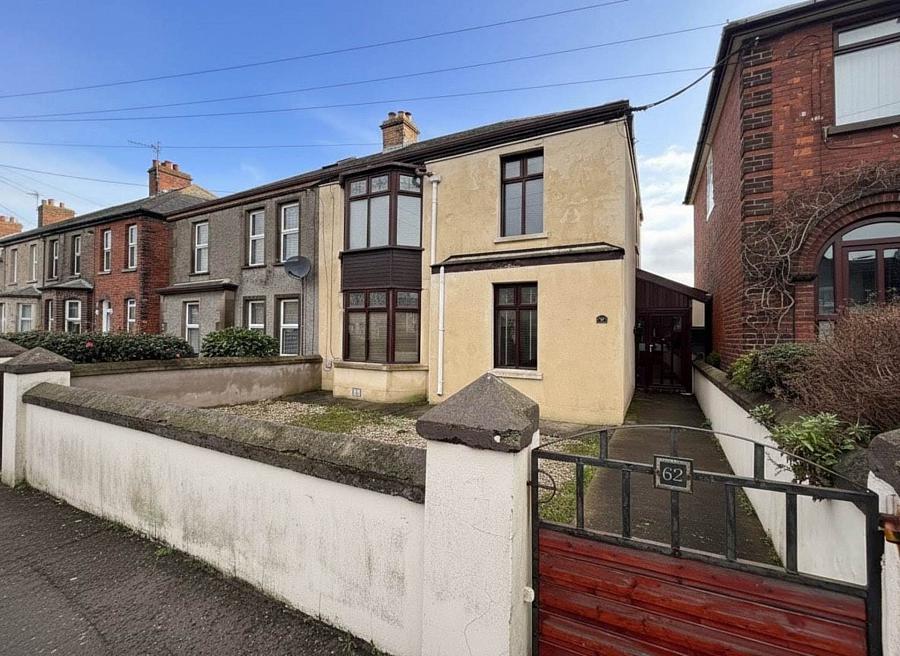 62 Bay Road, Larne, BT40 1DG