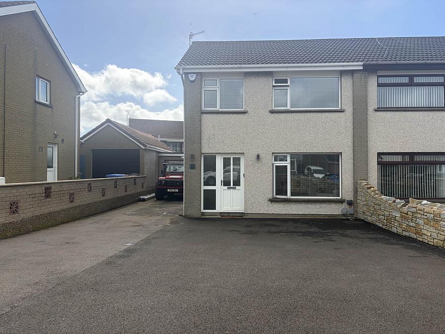 6 Greenland Gardens, Larne, BT40 1HF