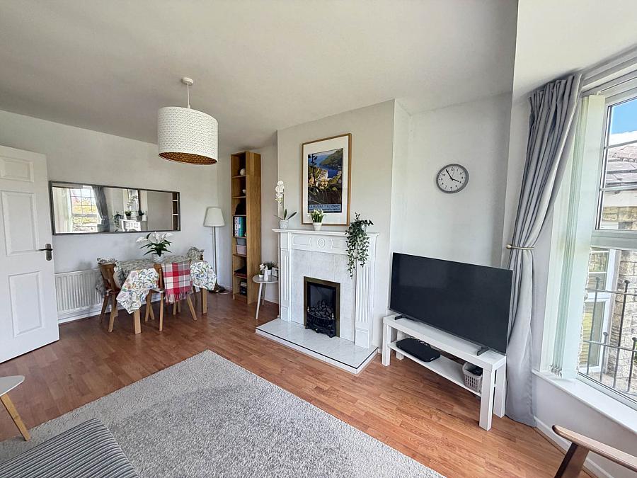 9 Walnut Close