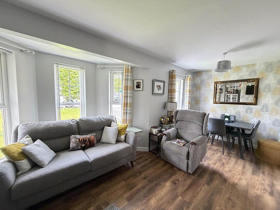 5 Walnut Gardens