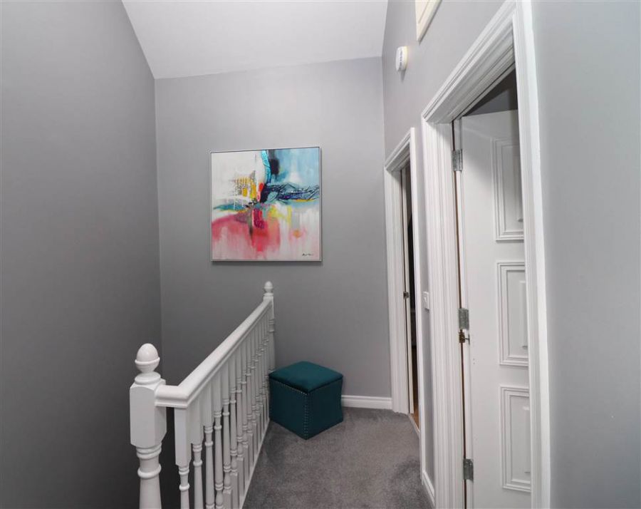 12 Redwood Dale
