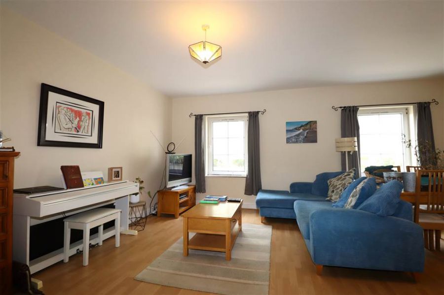 34 Glenmore Place
