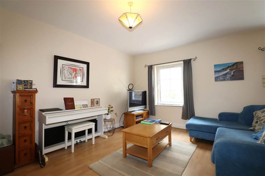 34 Glenmore Place