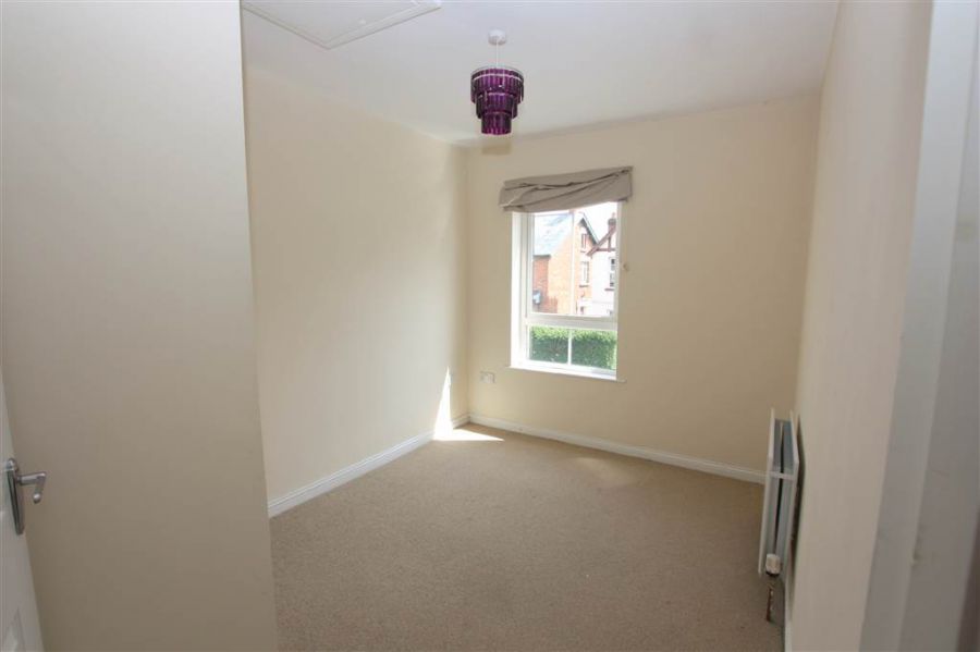 4 Warren Garden Mews