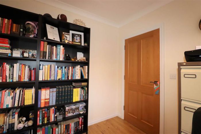 12 Sepon Park 12 Sepon Park