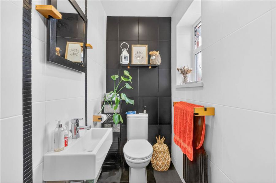 13 Woodview Crescent