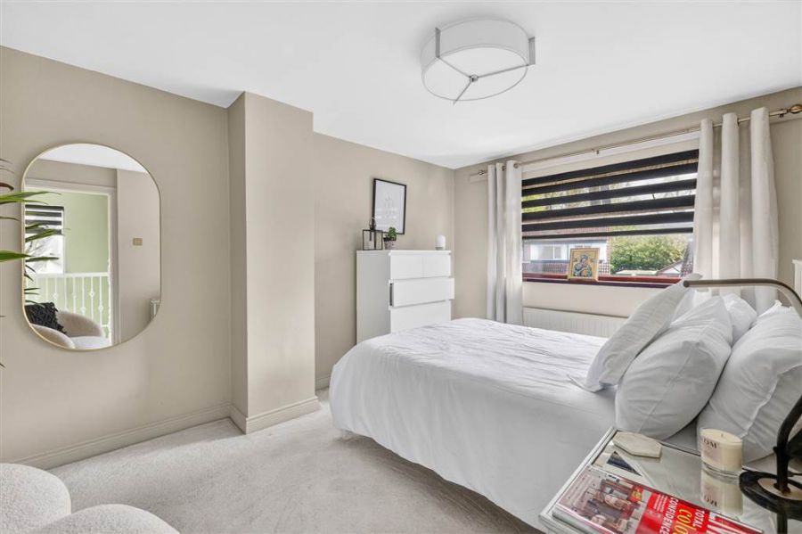 13 Woodview Crescent