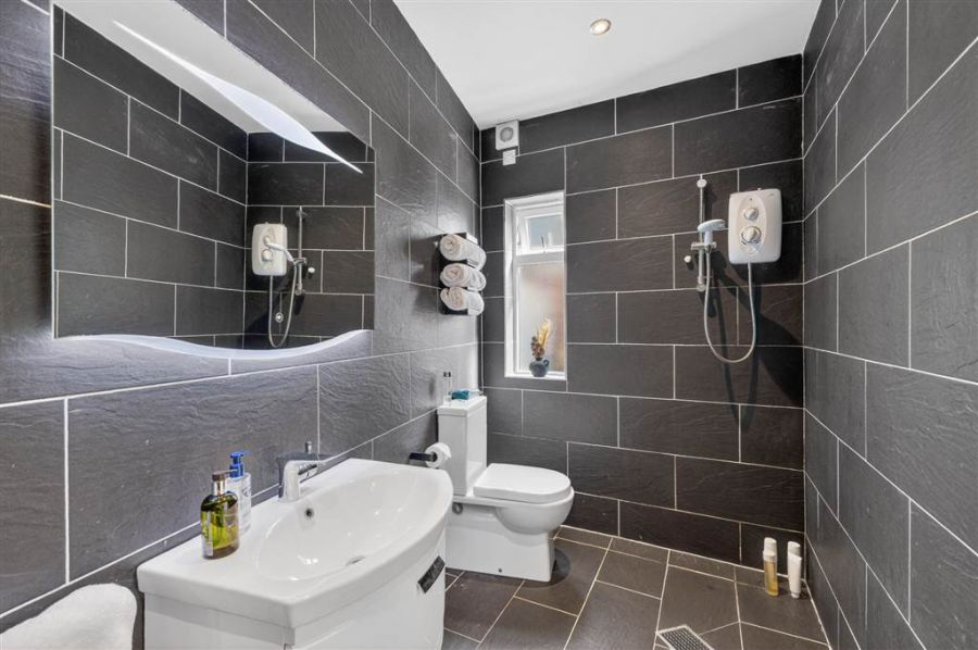 13 Woodview Crescent