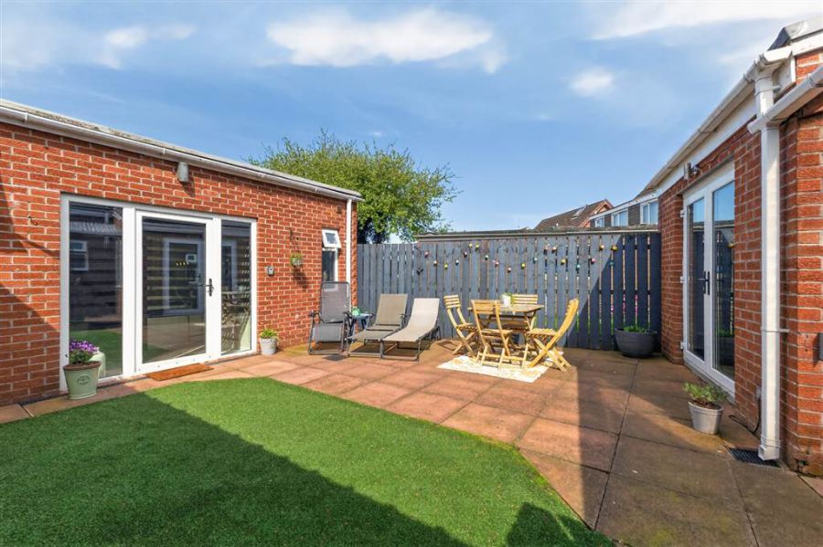 13 Woodview Crescent