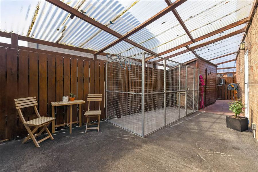 13 Woodview Crescent