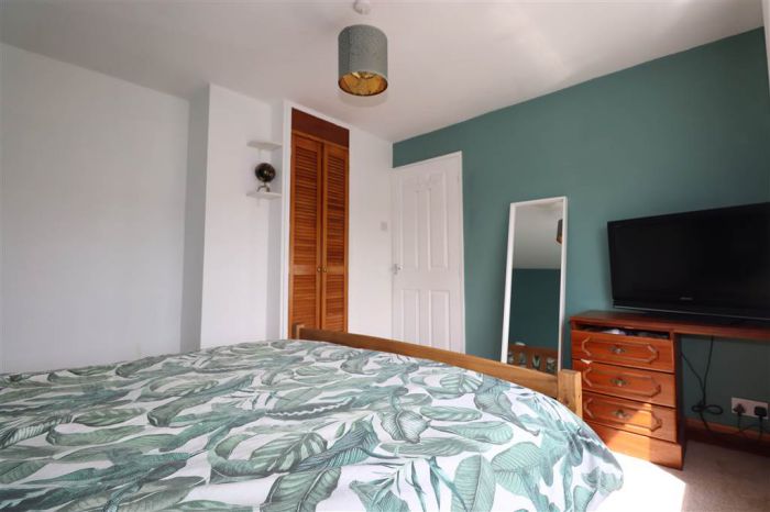 12 Fernbank
