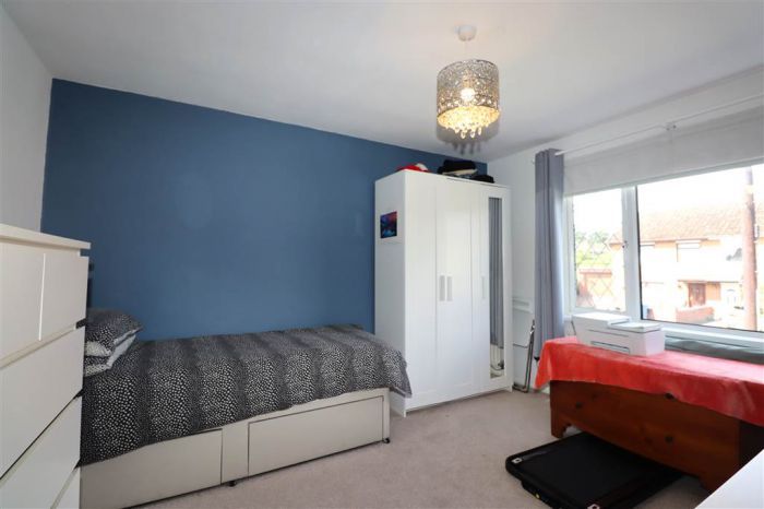 12 Fernbank