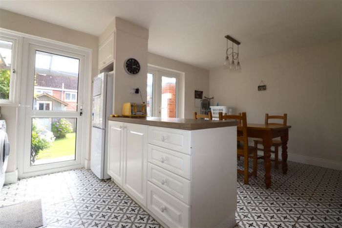 12 Fernbank
