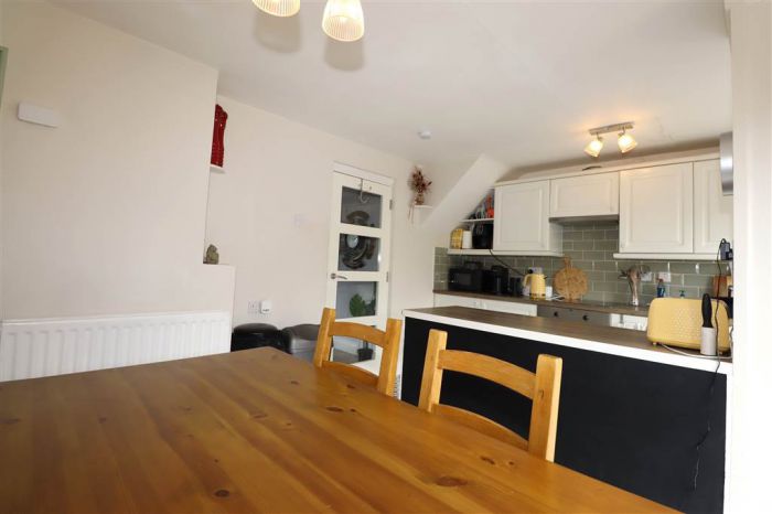 12 Fernbank