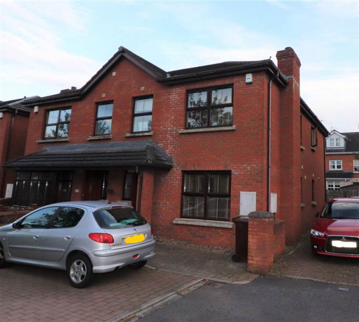 20b Hillsborough Road,carryduff, belfast, BT8 8HR