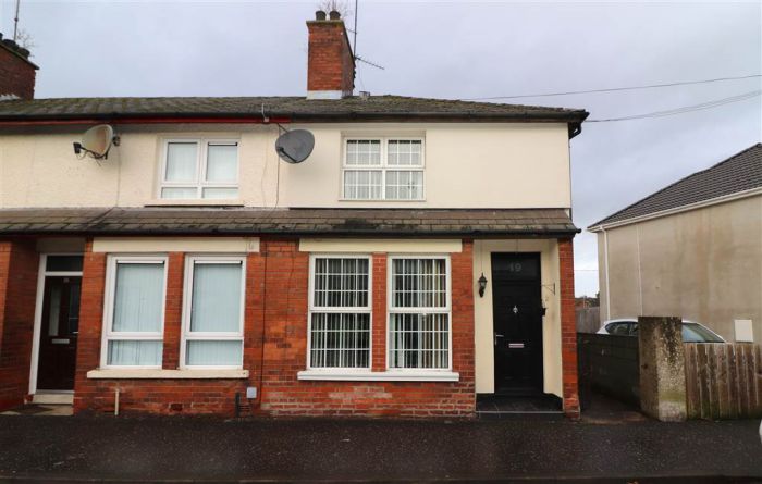 19 Garvey Terrace, grand street, lisburn, BT27 4TW