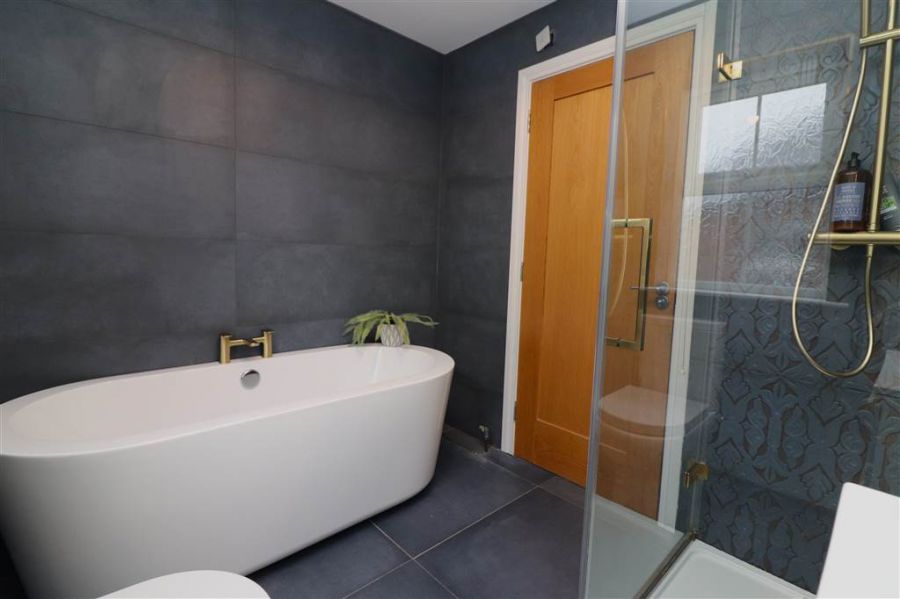 84 Wellington Park Drive