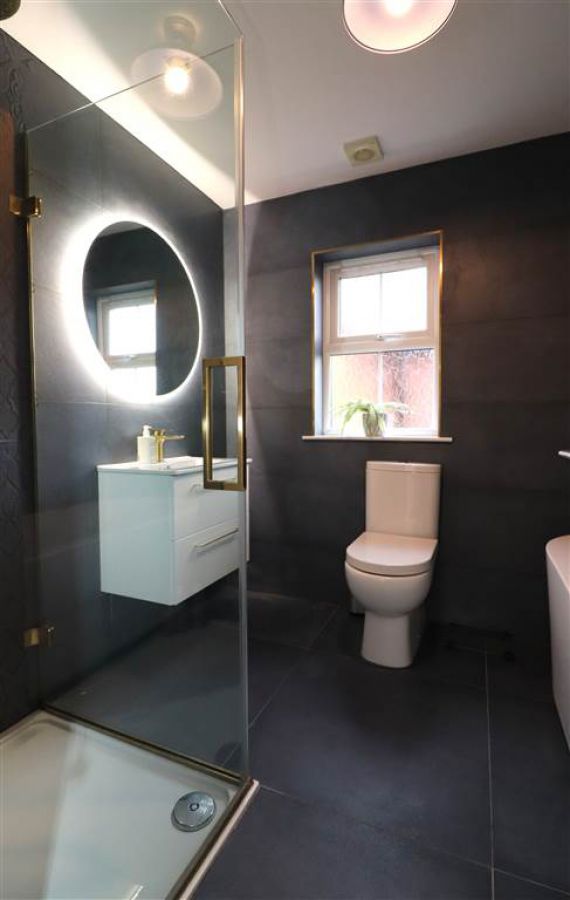 84 Wellington Park Drive