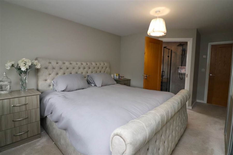 84 Wellington Park Drive