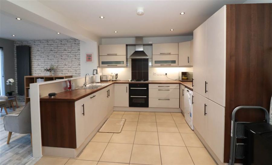 33 Lady Wallace Crescent