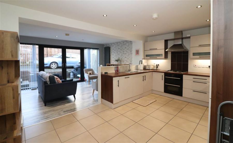 33 Lady Wallace Crescent