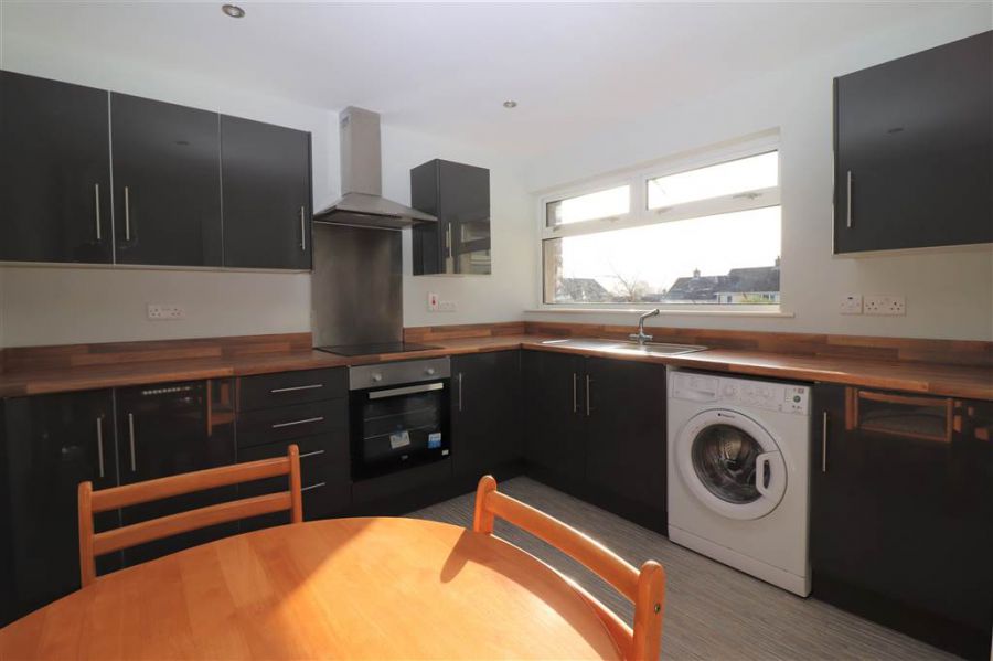 1b Linden Walk
