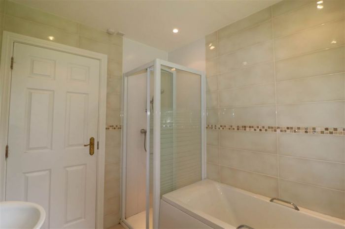 19 Glenburn Ford 19 Glenburn Ford