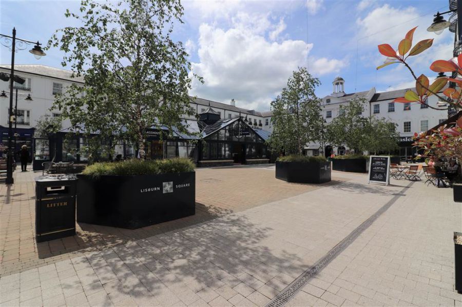 39 Lisburn Square