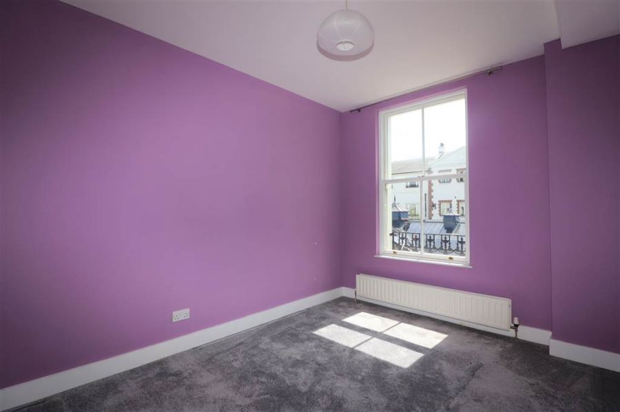 39 Lisburn Square